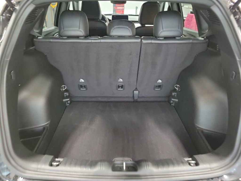 Used 2023 Jeep Compass Latitude image 10