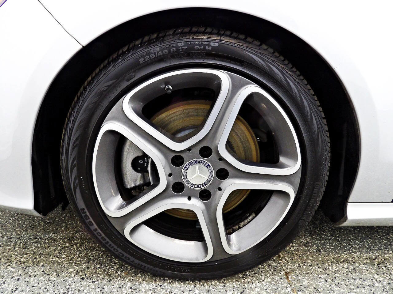 Used 2014 Mercedes-Benz CLA 250 image 19