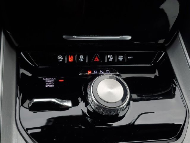 New 2026 Jeep Grand Wagoneer Limited AWD/4WD image 34