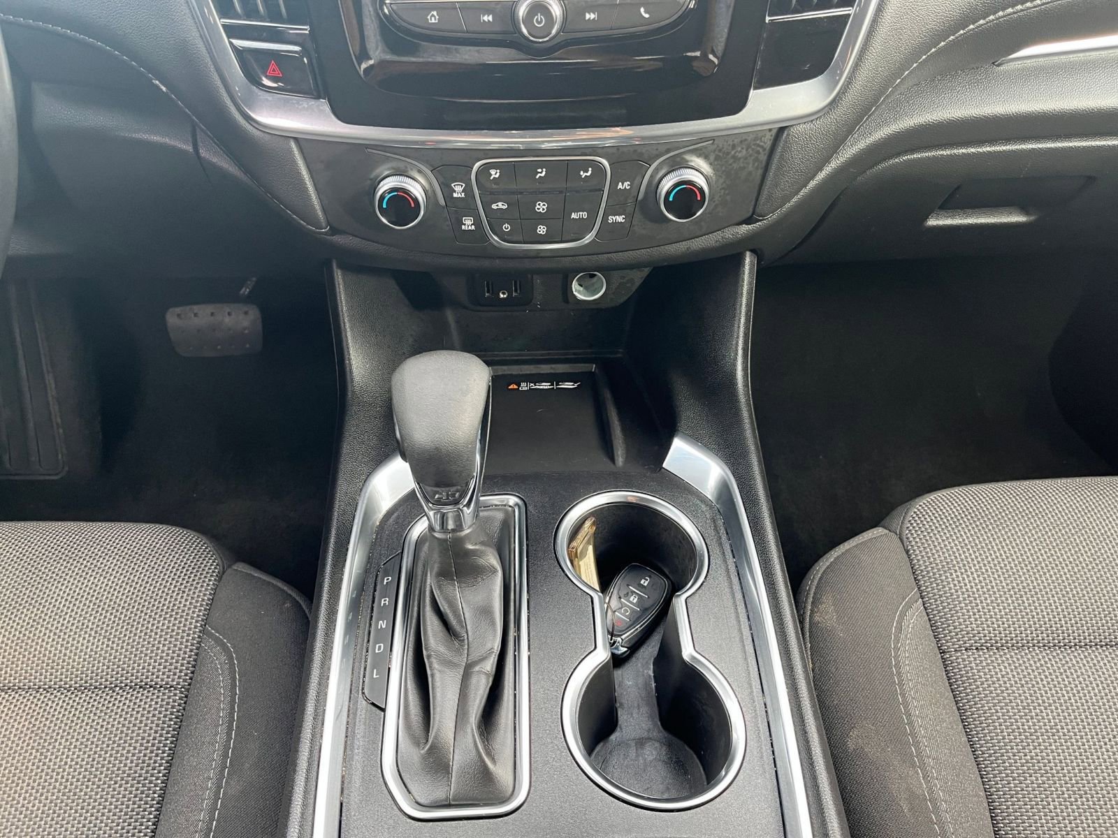 Used 2023 Chevrolet Traverse LT image 41