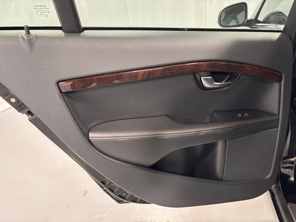 Used 2016 Volvo S80 T5 w/ Inscription Package image 24