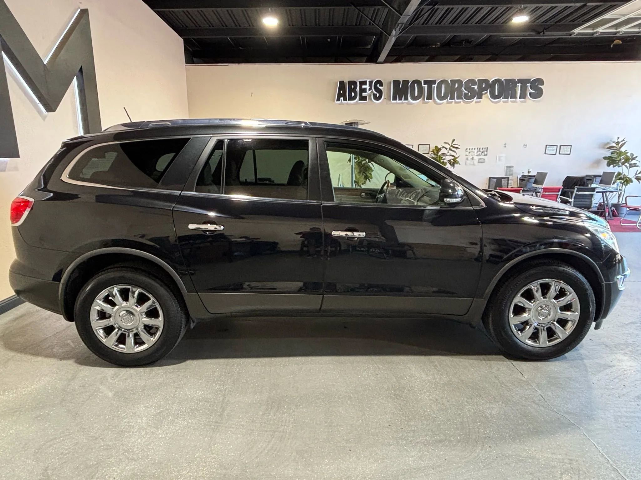 Used 2011 Buick Enclave CXL w/ Trailering Provision Package AWD/4WD image 9