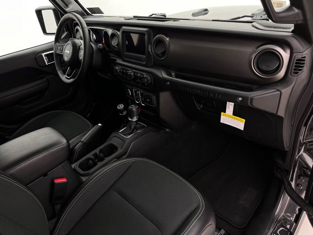 Used 2023 Jeep Wrangler Unlimited Sport AWD/4WD image 13