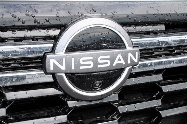 New 2025 Nissan Armada SL w/ Captain's Chari Seat Package image 18