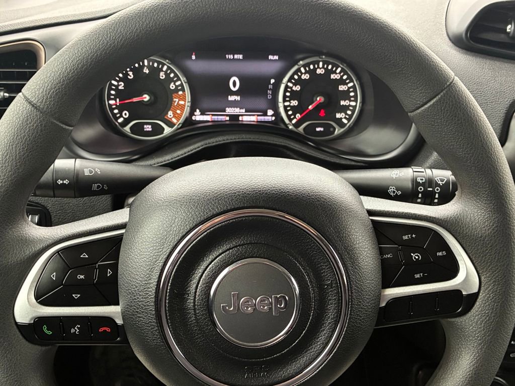 Used 2023 Jeep Renegade Latitude image 16