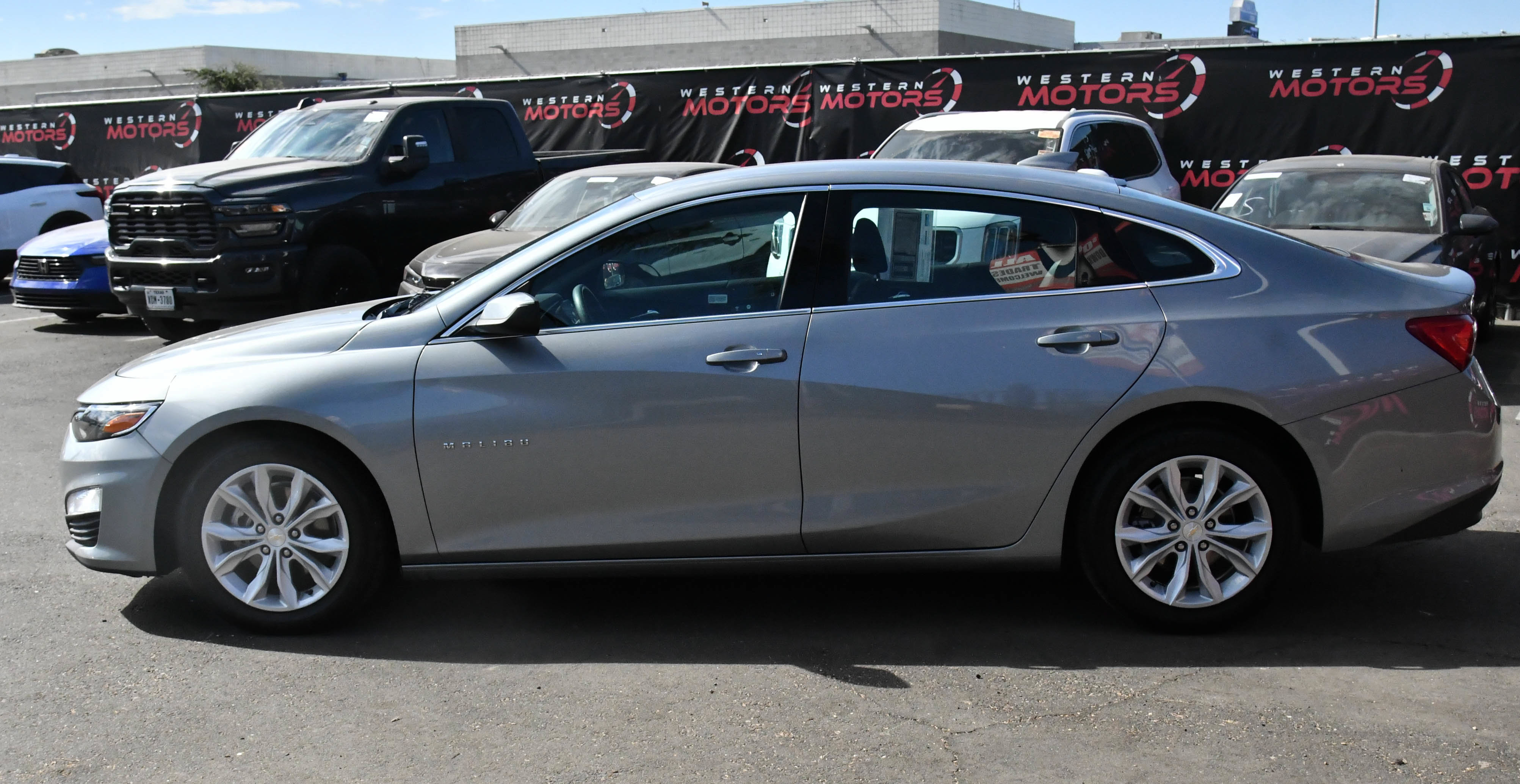 Used 2024 Chevrolet Malibu LT FWD image 4