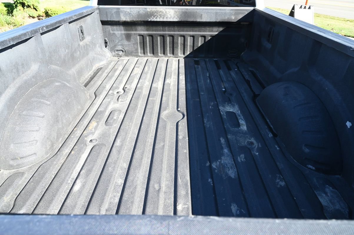 Used 2022 Ford F350 Lariat w/ Chrome Package image 14