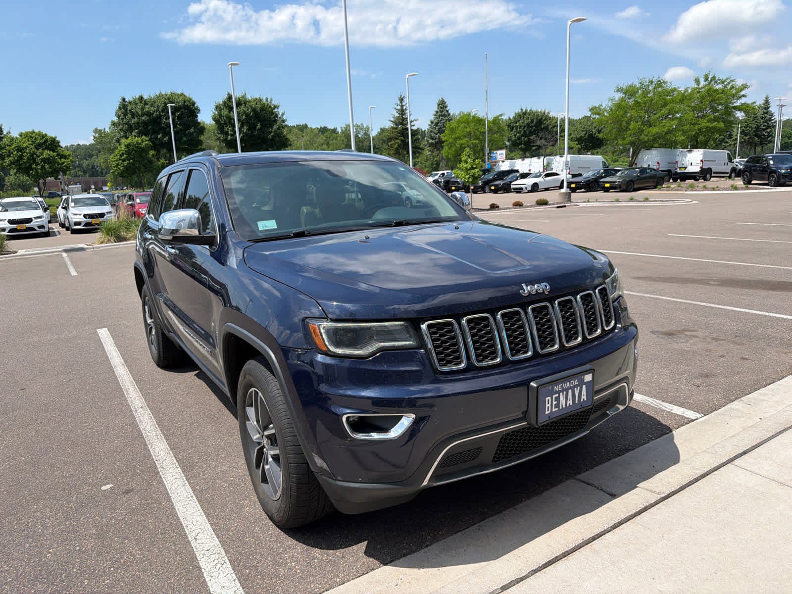 Used 2017 Jeep Grand Cherokee Limited w/ Luxury Group II AWD/4WD video 2