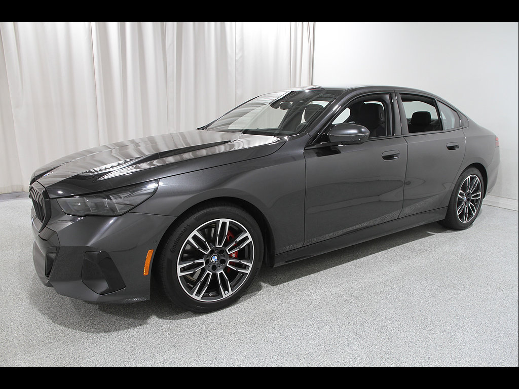 Certified 2024 BMW 530i xDrive w/ M Sport Package AWD/4WD image 3