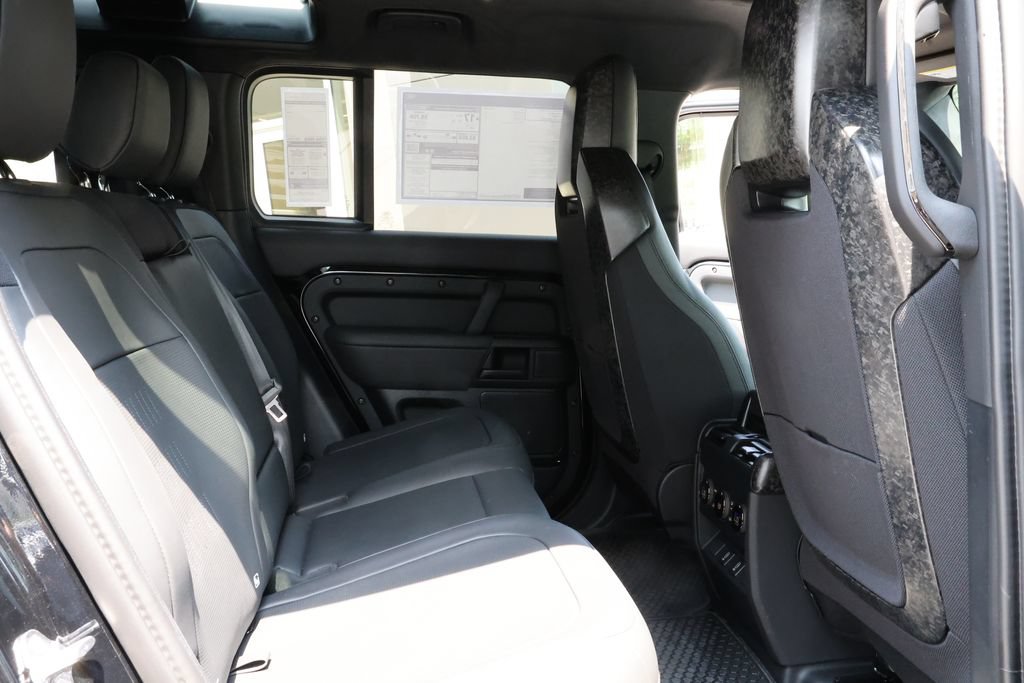 New 2026 Land Rover Defender 110 OCTA AWD/4WD image 36