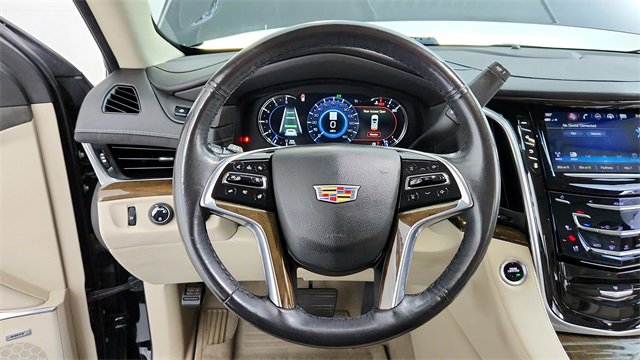 Used 2020 Cadillac Escalade Luxury image 14