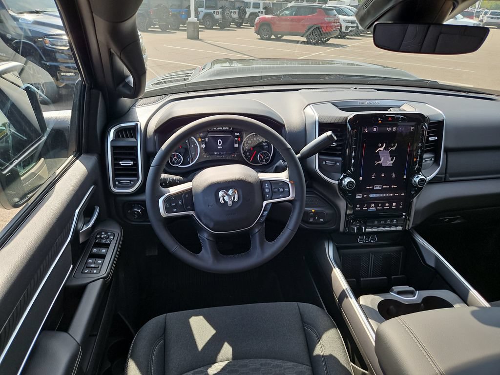 New 2027 RAM 3500 Big Horn AWD/4WD image 10