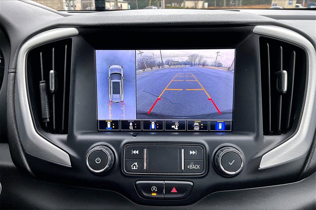 Used 2022 GMC Terrain SLT w/ Infotainment Package II image 13