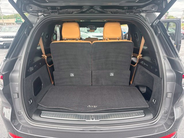 Used 2025 Jeep Grand Cherokee L Summit AWD/4WD image 29