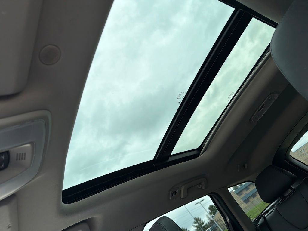 Used 2015 Volvo XC60 T6 w/ Proximity Package image 22