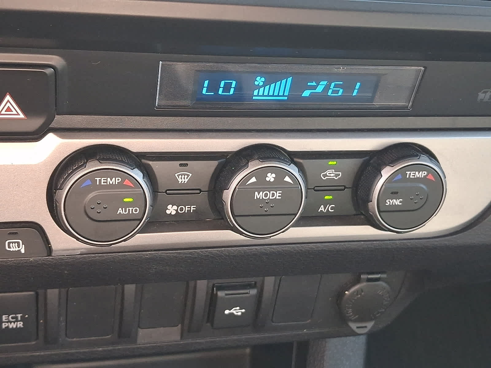 Certified 2022 Toyota Tacoma SR AWD/4WD image 17