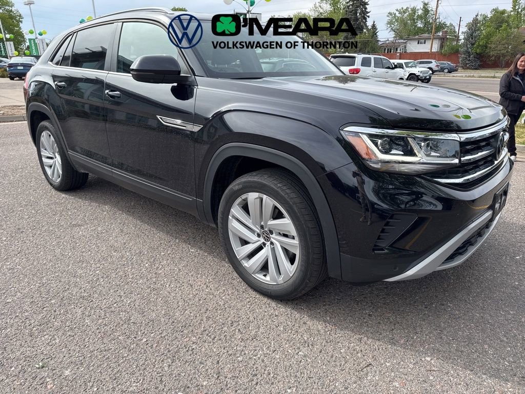 Used 2023 Volkswagen Atlas Cross Sport SE AWD/4WD image 3