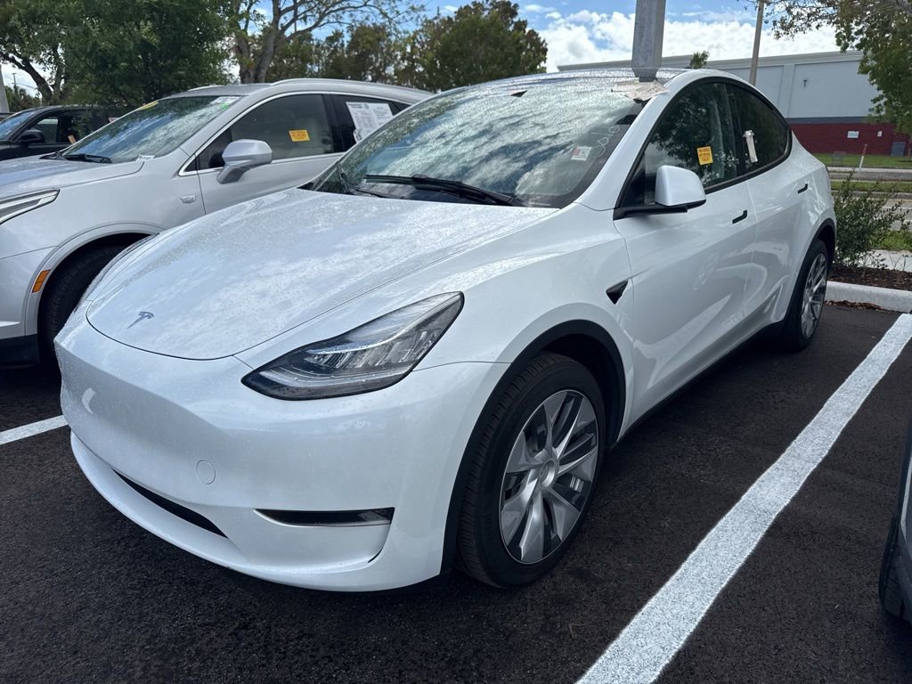 Used 2023 Tesla Model Y Long Range image 1