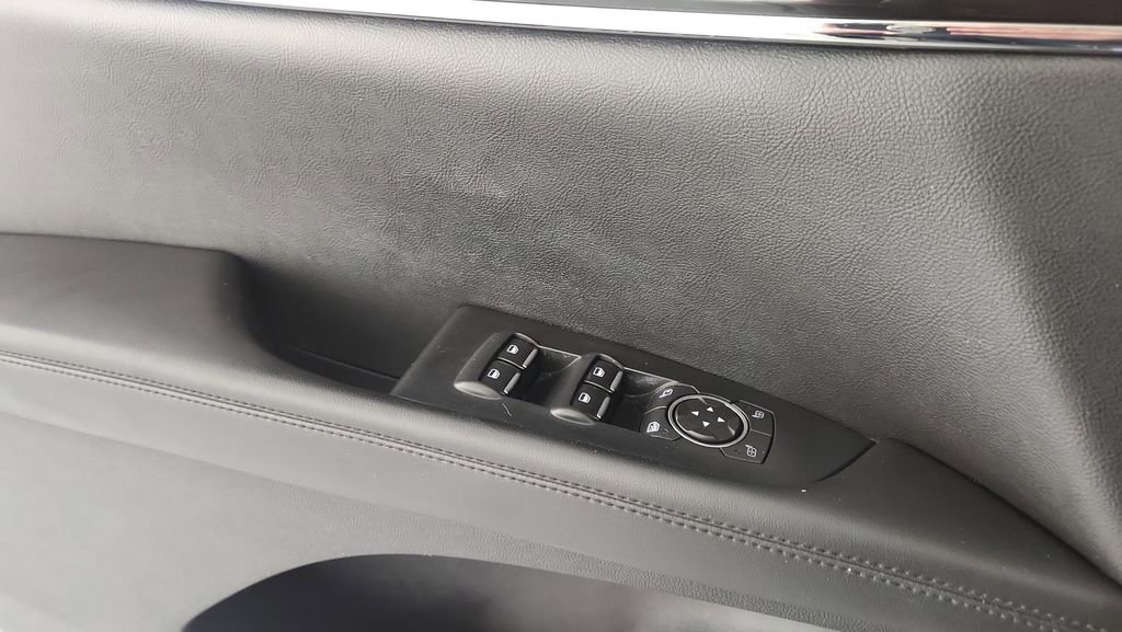 Used 2022 Lincoln Nautilus Reserve w/ Luxury Package image 15