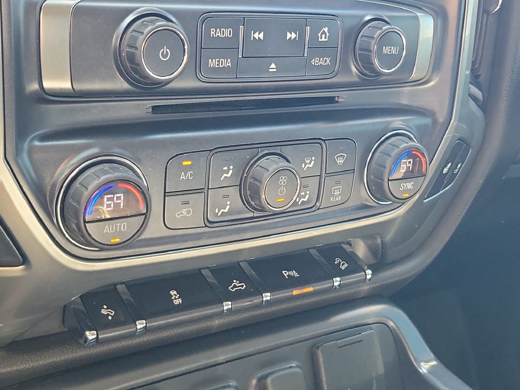 Used 2018 Chevrolet Silverado 1500 LT w/ All Star Edition AWD/4WD image 24