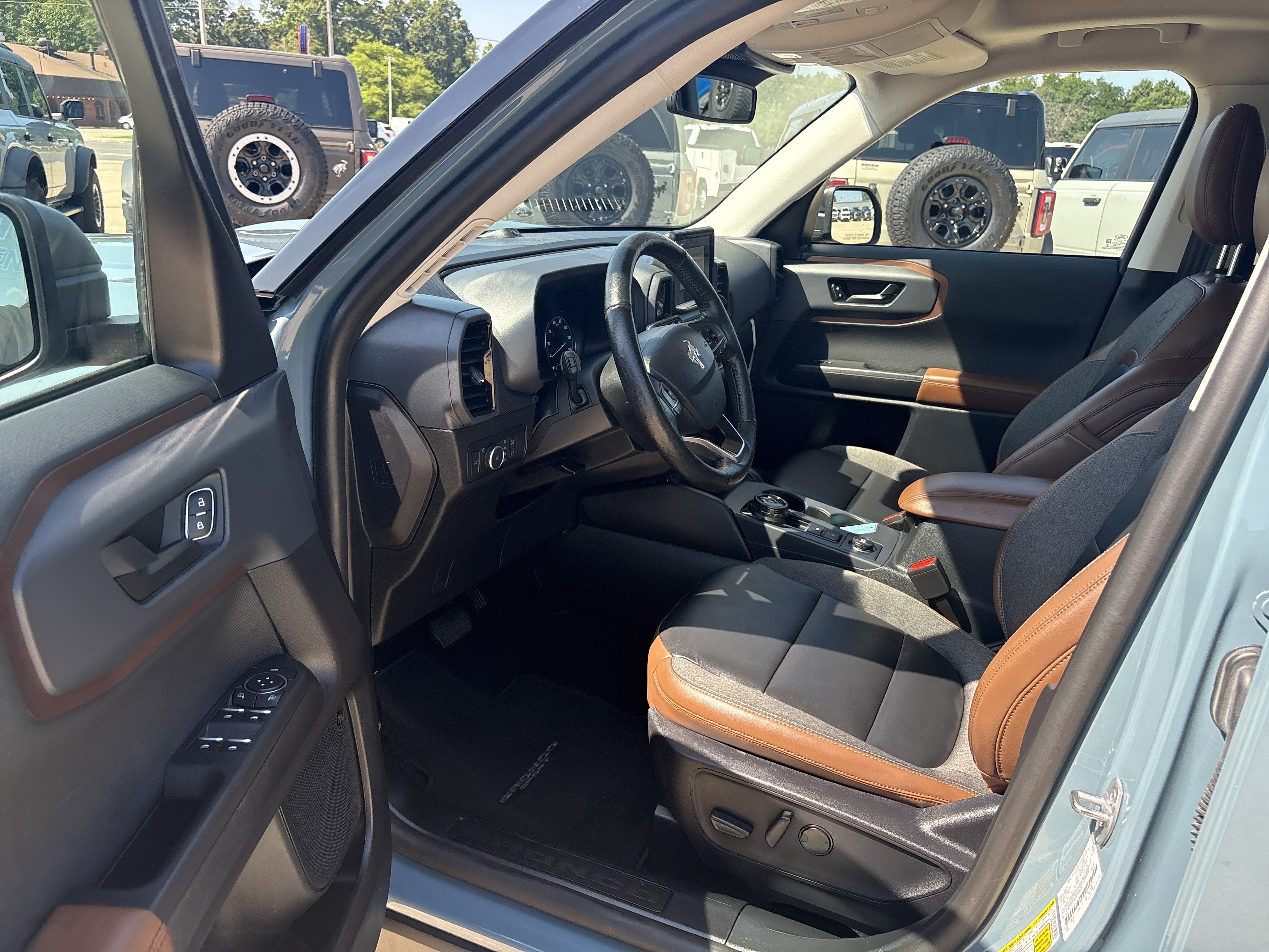 Used 2022 Ford Bronco Sport Outer Banks w/ Tech Package AWD/4WD image 12