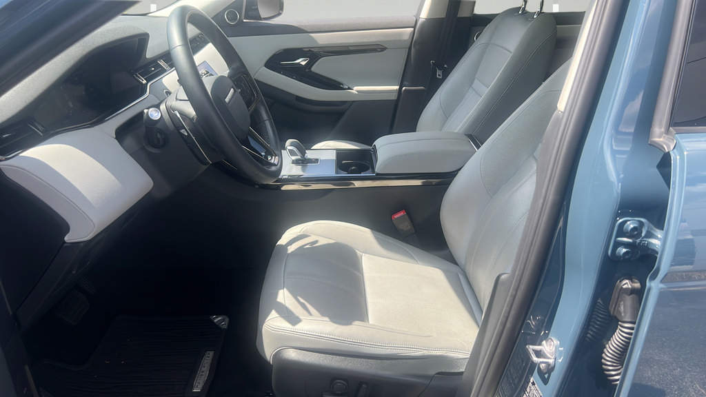 Used 2024 Land Rover Range Rover Evoque S AWD/4WD image 5