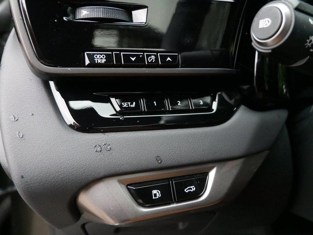 Used 2023 Lexus RX 350 w/ Cold Area Package AWD/4WD image 18