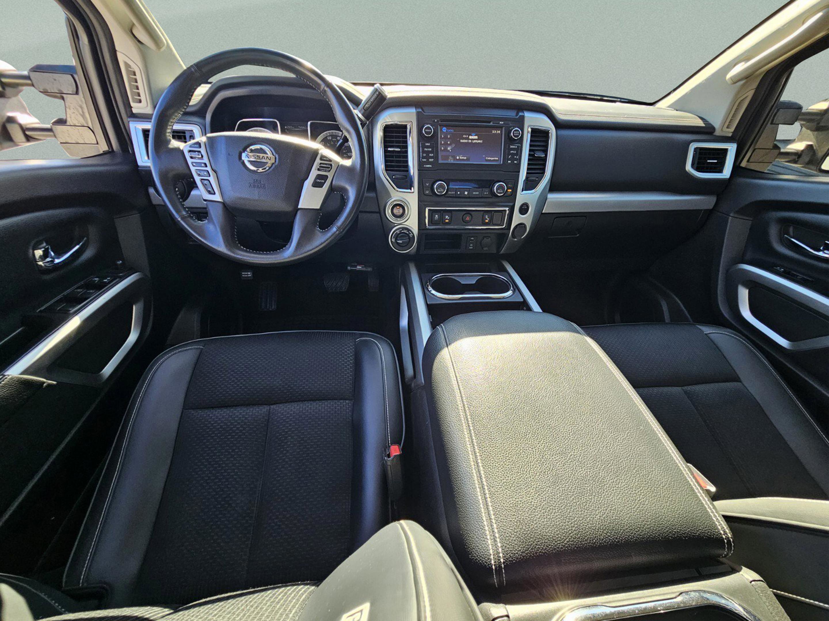 Used 2018 Nissan Titan PRO-4X image 12
