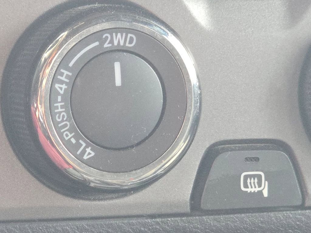 Used 2020 Toyota Tacoma TRD Sport AWD/4WD image 29