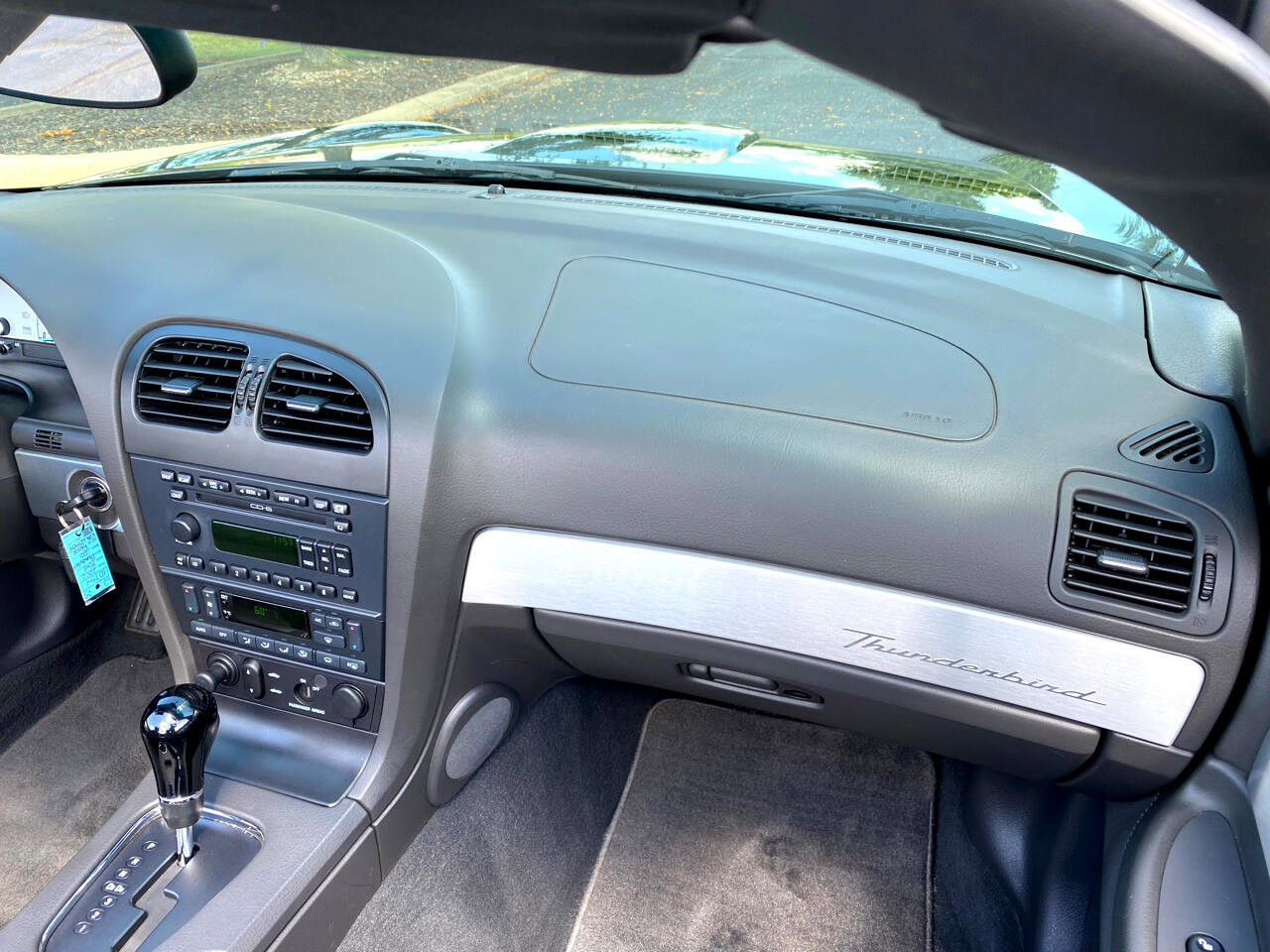 Used 2002 Ford Thunderbird Deluxe image 36