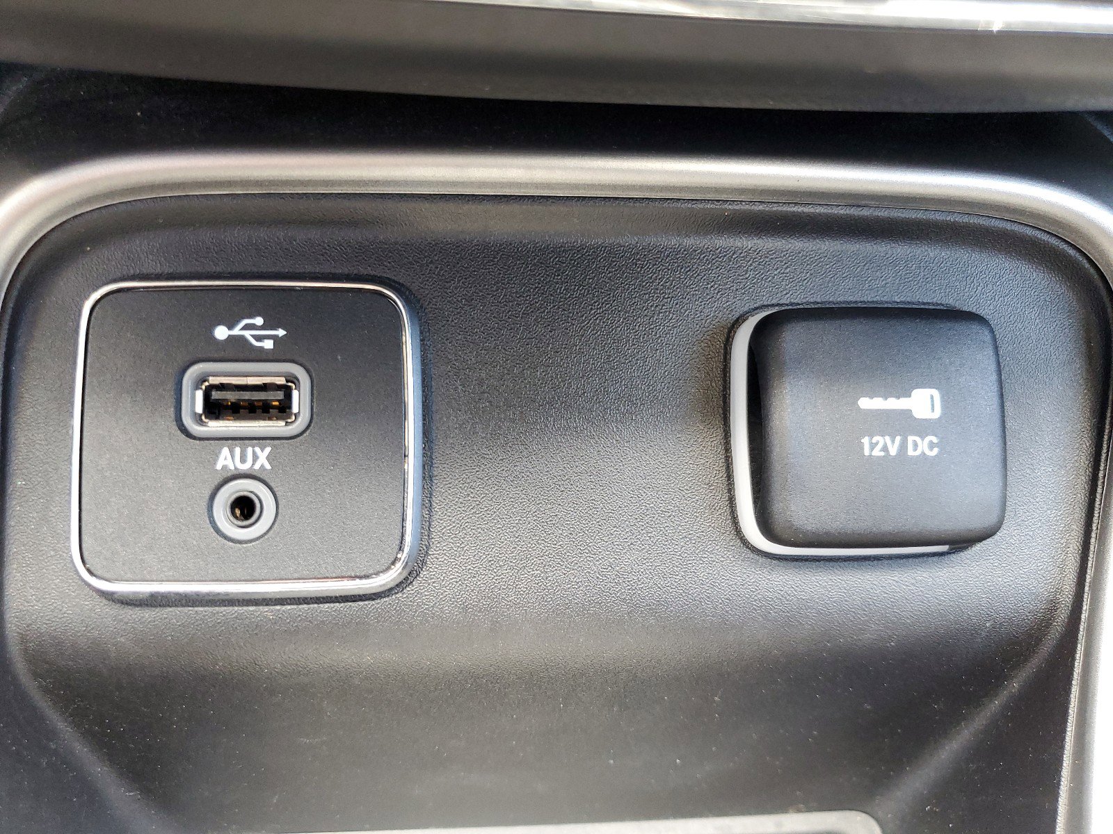 Used 2017 Jeep Compass Latitude image 23