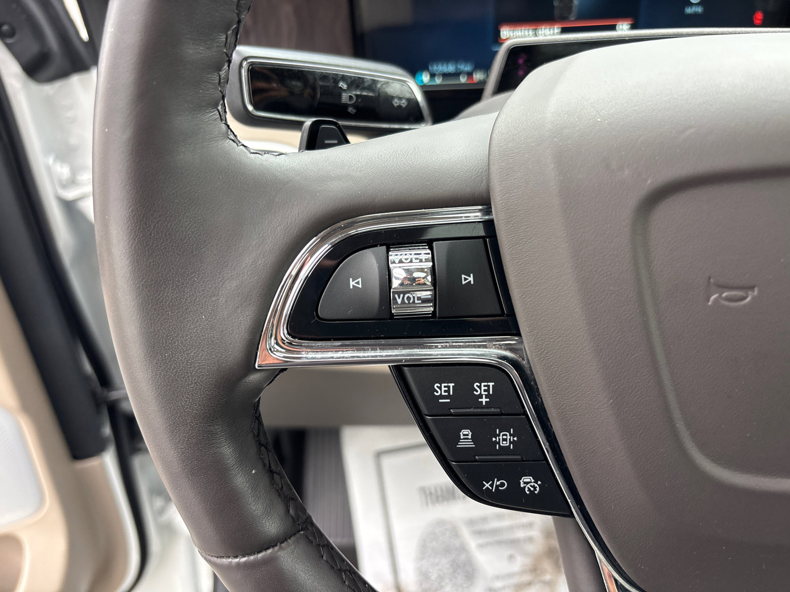 Certified 2023 Lincoln Navigator Reserve AWD/4WD image 17