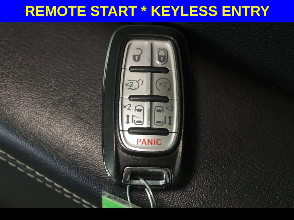 Used 2018 Chrysler Pacifica Touring Plus w/ S Appearance Package image 6