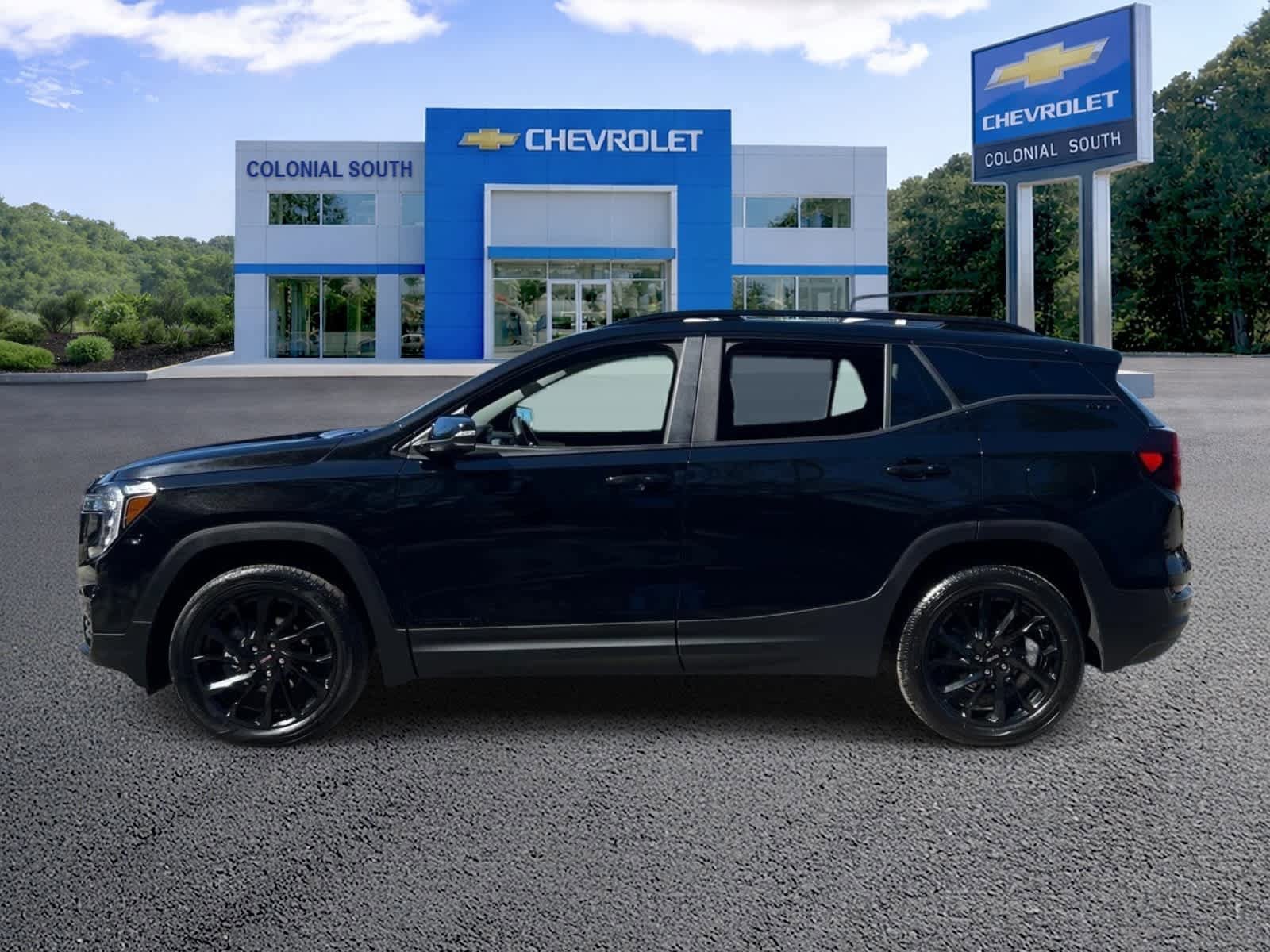 Certified 2023 GMC Terrain SLE w/ Elevation Edition AWD/4WD image 3