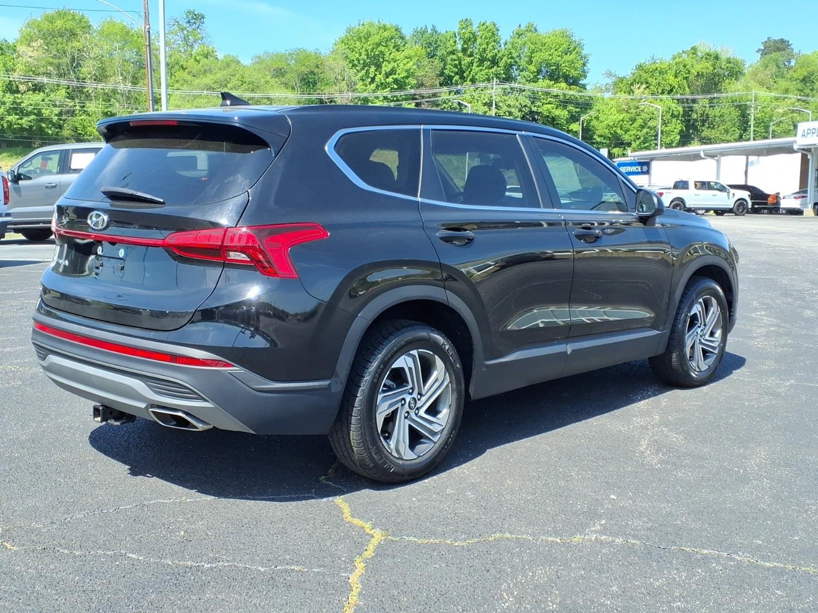 Used 2023 Hyundai Santa Fe SE w/ Cargo Package FWD image 7