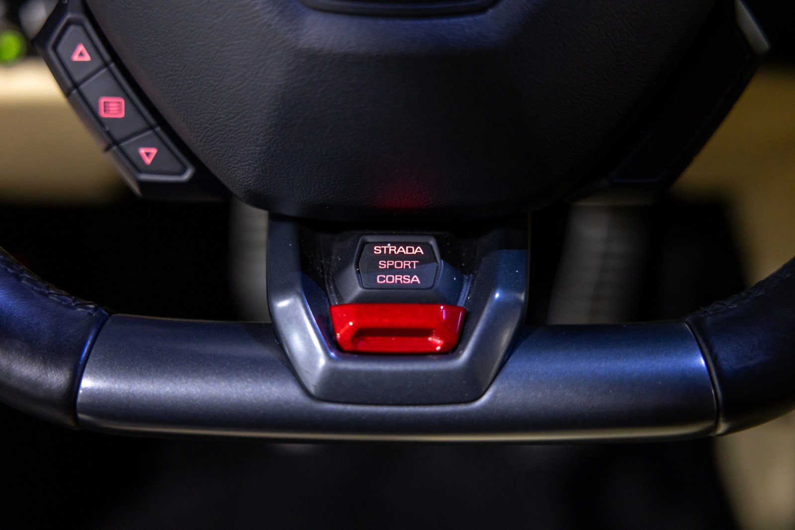 Used 2016 Lamborghini Huracan LP 610-4 image 37