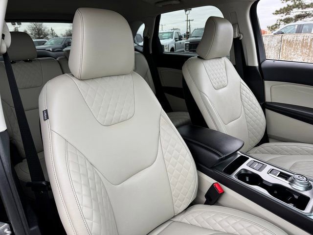 Certified 2024 Ford Edge Titanium image 19