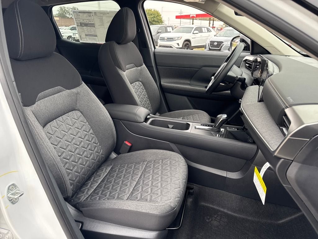 New 2026 Nissan Kicks SV w/ SV Premium Package AWD/4WD image 13