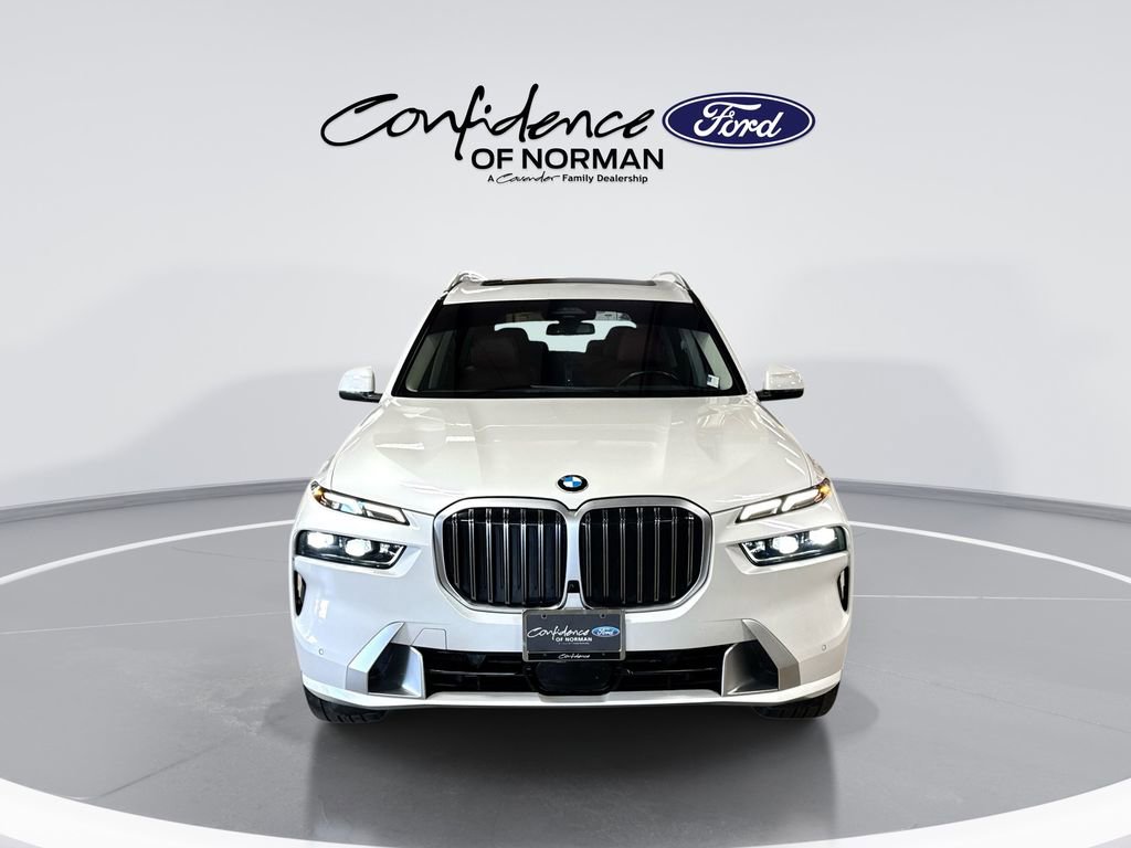 Used 2023 BMW X7 xDrive40i w/ Executive Package image 2