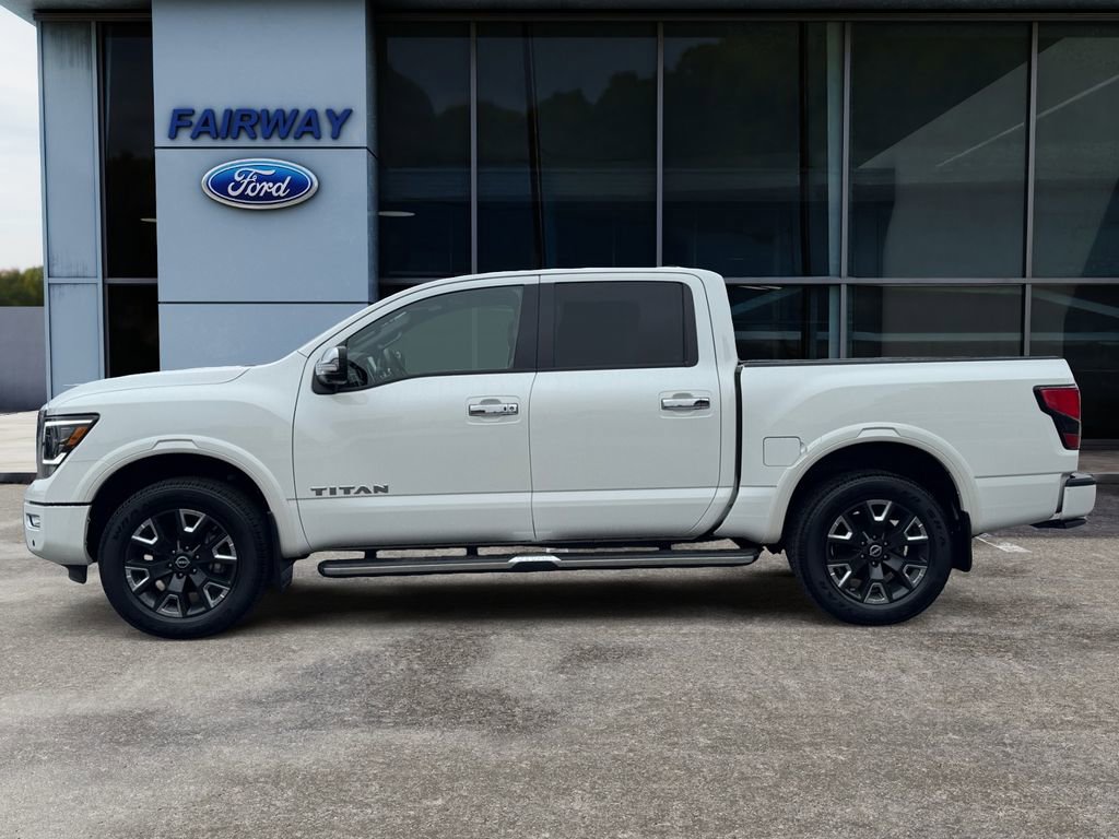 Used 2024 Nissan Titan Platinum Reserve w/ Moonroof Package image 7