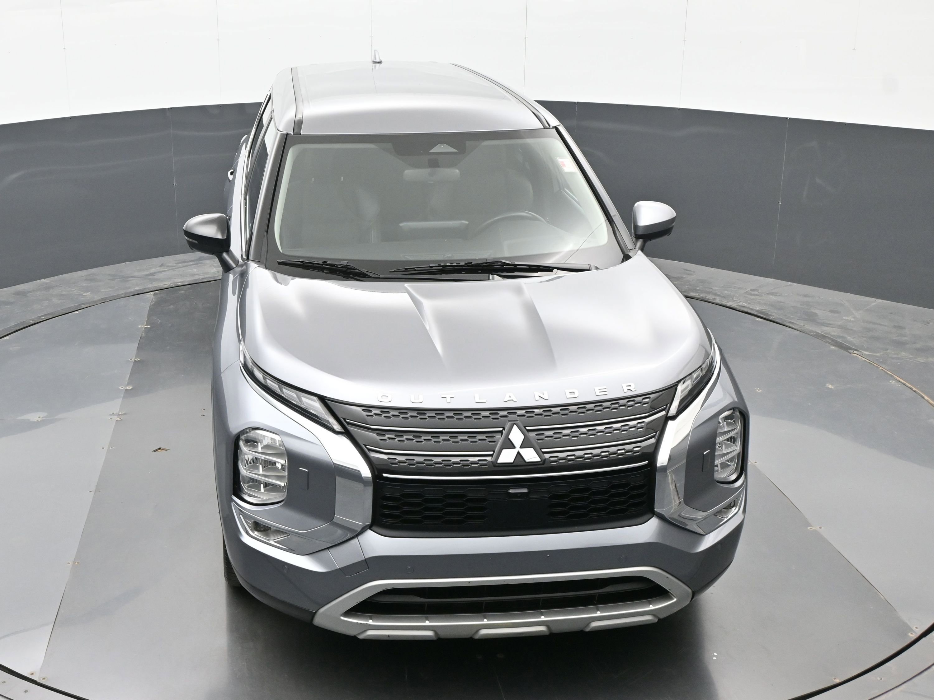 Used 2023 Mitsubishi Outlander SE image 36