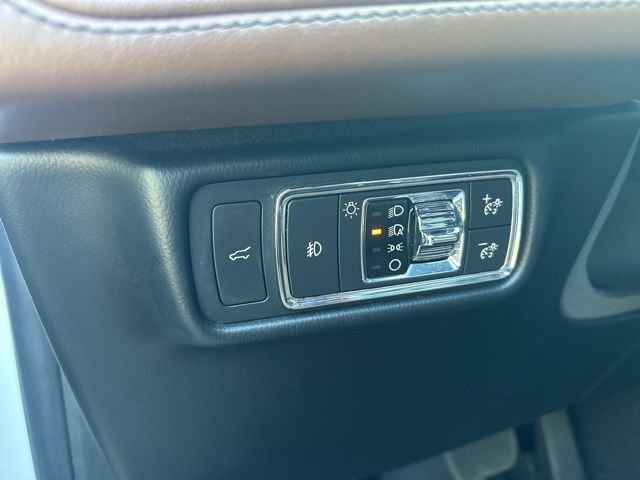 Used 2021 Lincoln Aviator Reserve w/ Class IV Trailer Tow Package image 16