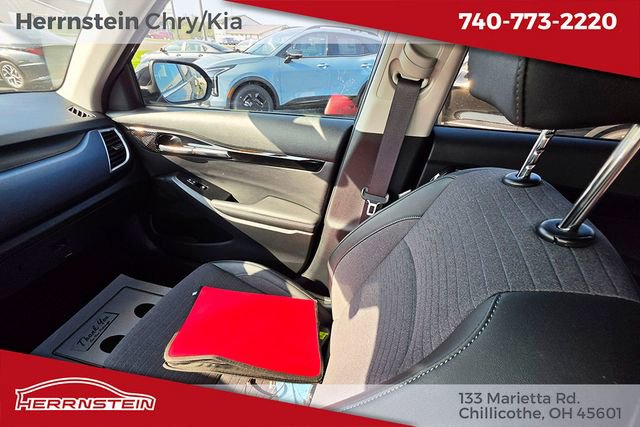 Used 2023 Kia Seltos S w/ Navigation Package AWD/4WD image 11
