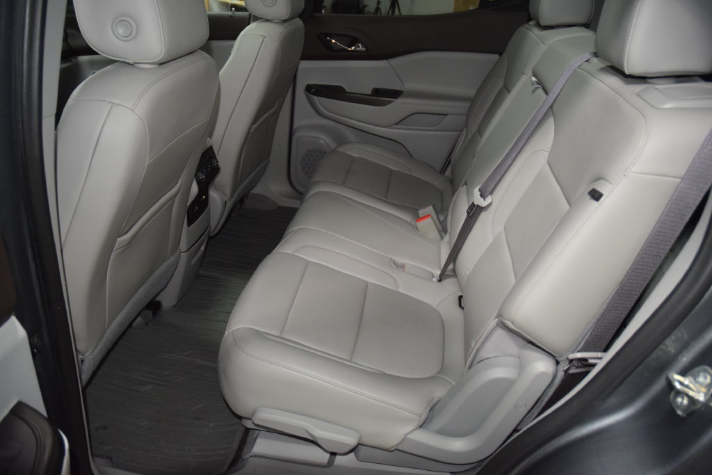 Used 2020 GMC Acadia SLT FWD image 43