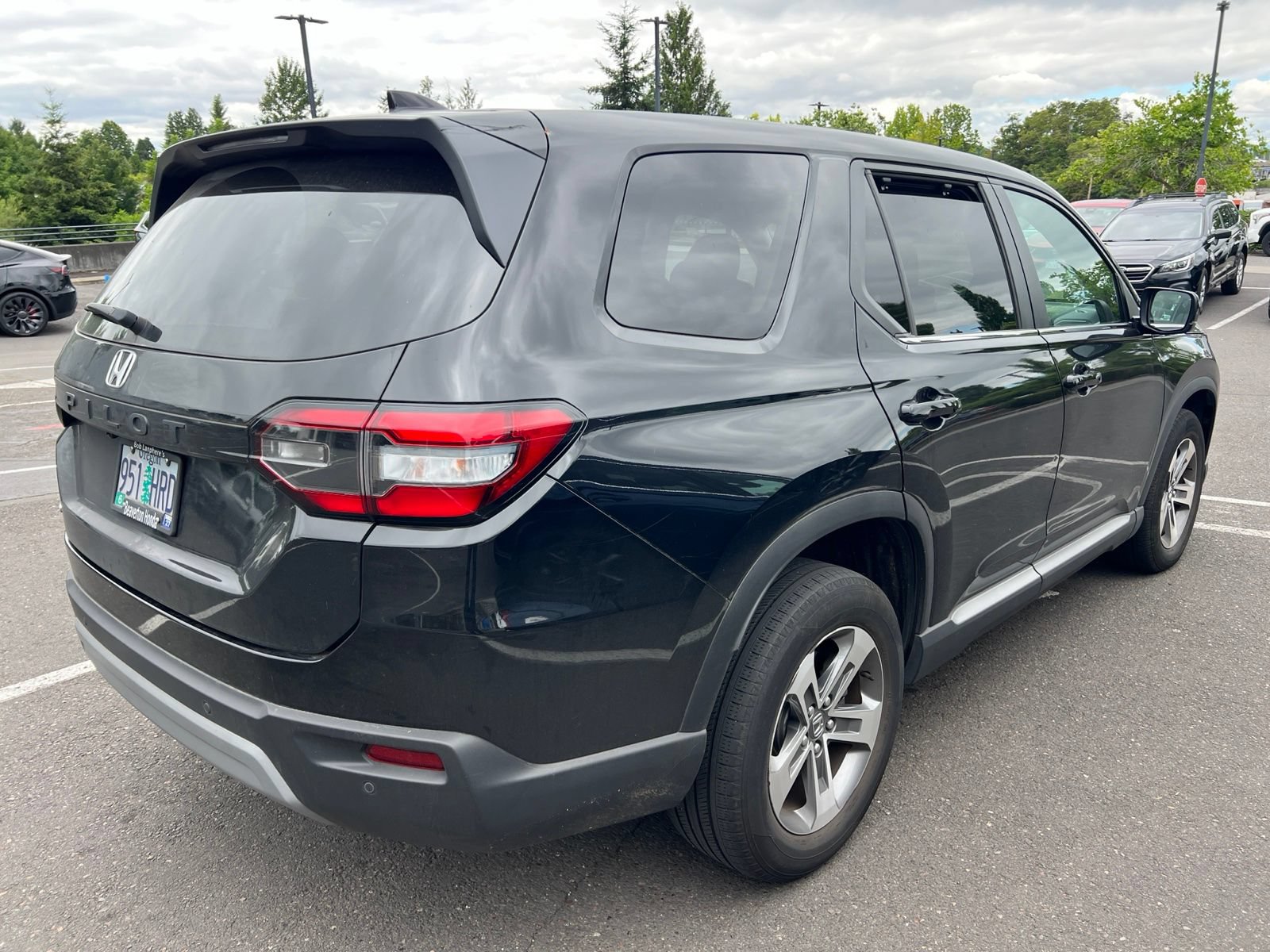 Used 2023 Honda Pilot EX-L image 4