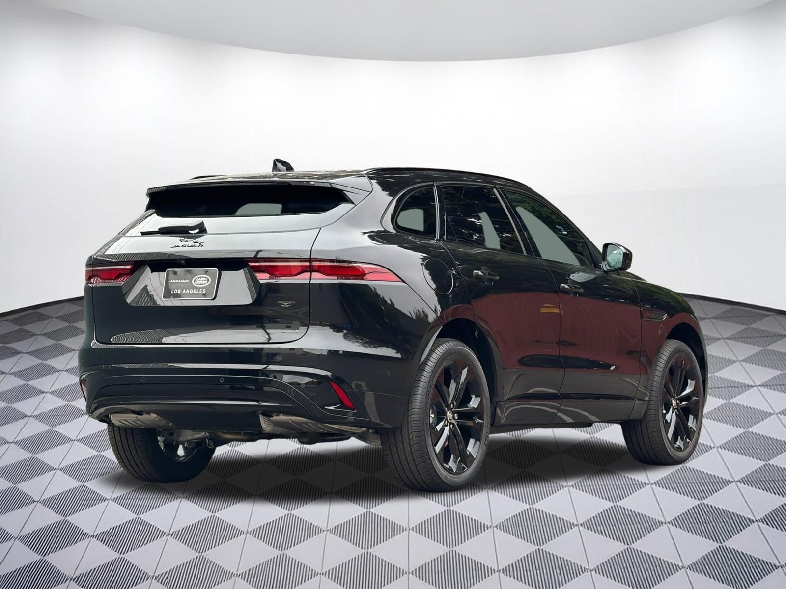 New 2026 Jaguar F-PACE R-Dynamic S AWD/4WD image 9