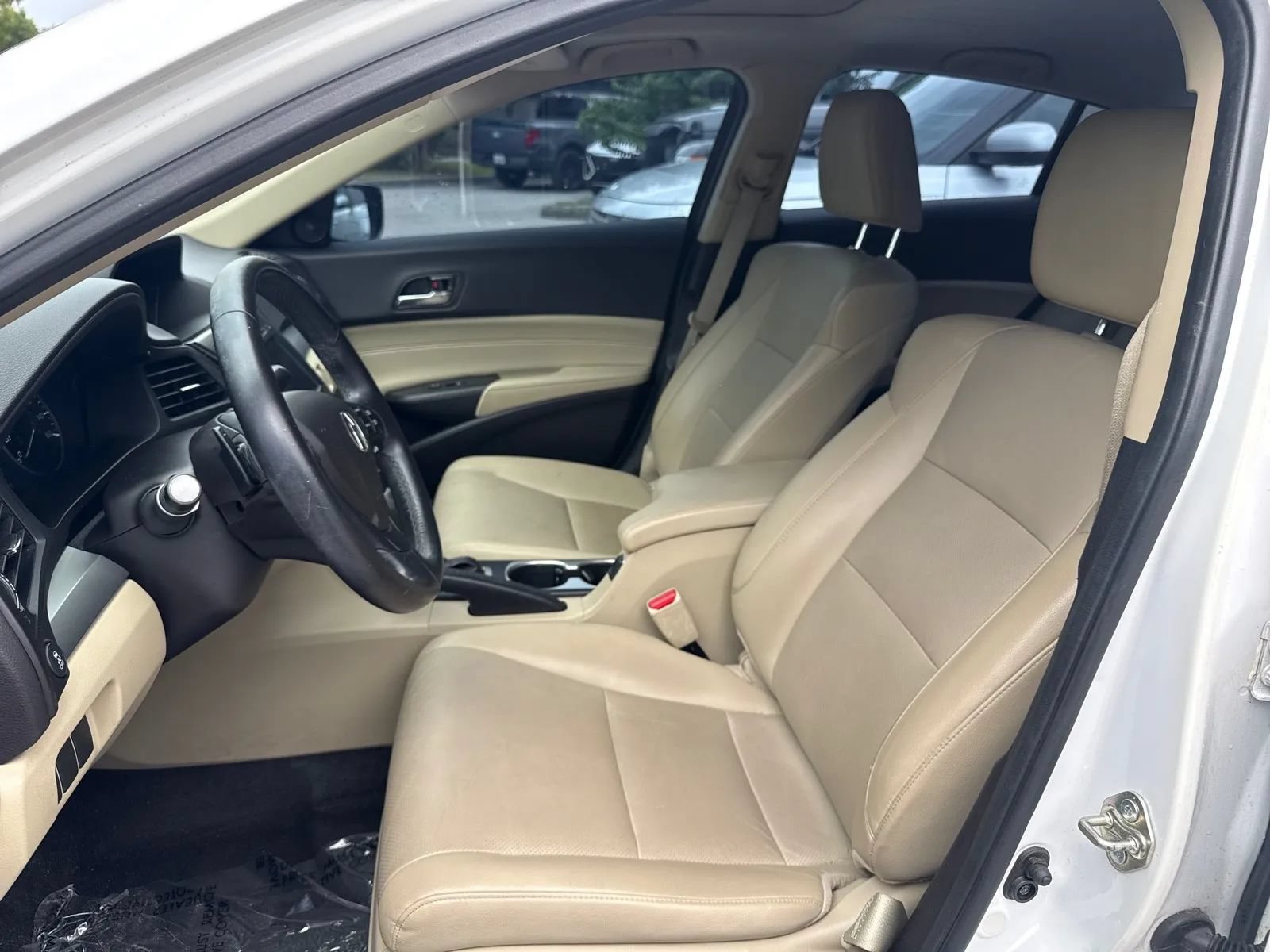 Used 2017 Acura ILX FWD image 12