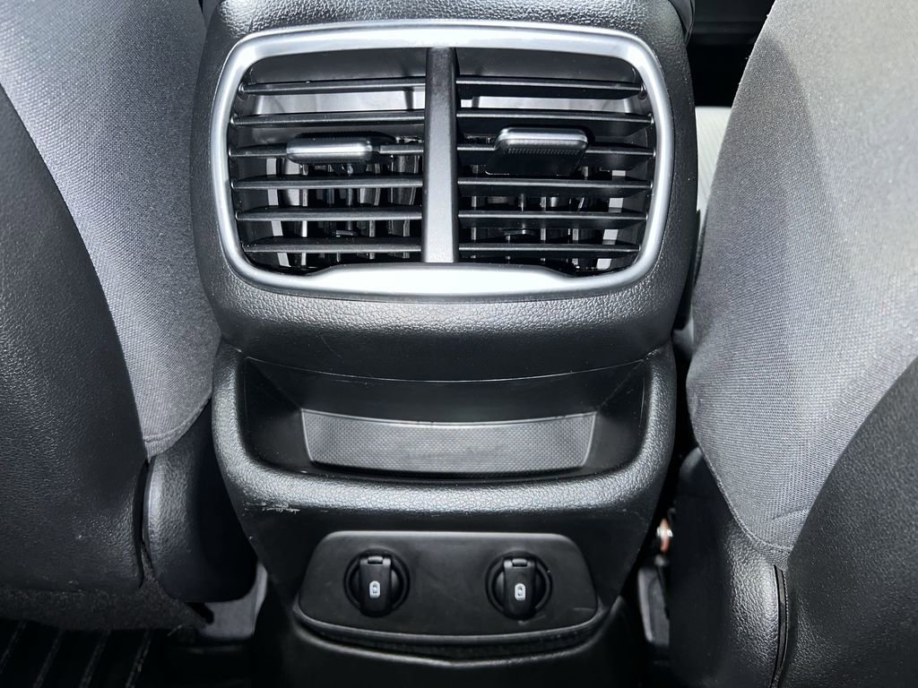 Used 2020 Hyundai Santa Fe SEL image 20