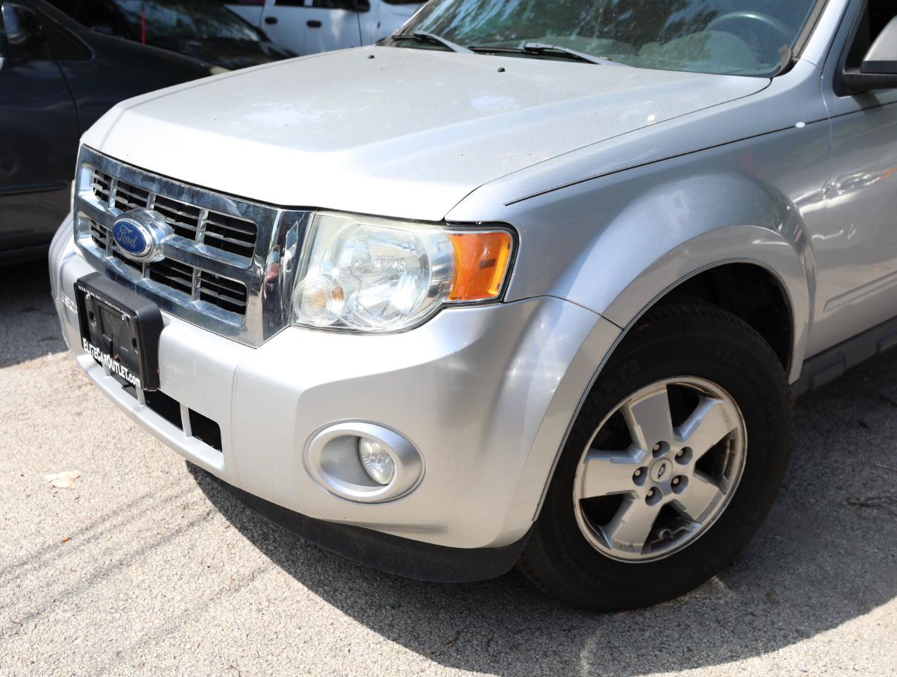 Used 2011 Ford Escape XLT FWD image 2