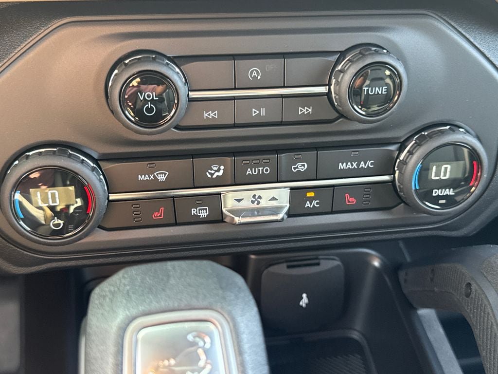New 2026 Ford Bronco Big Bend w/ Black Diamond Package AWD/4WD image 19